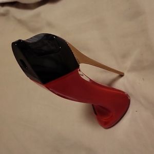 Carolina Herrera Very Good Girl Perfume